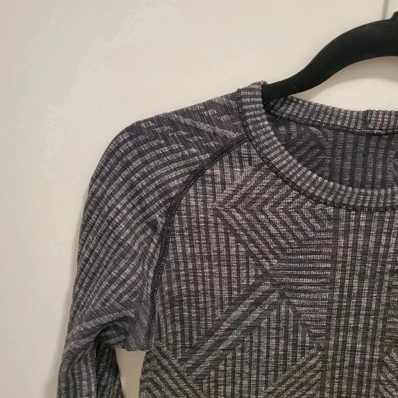 Lululemon Restless PulloverHeathered Black - Picture 3 of 8